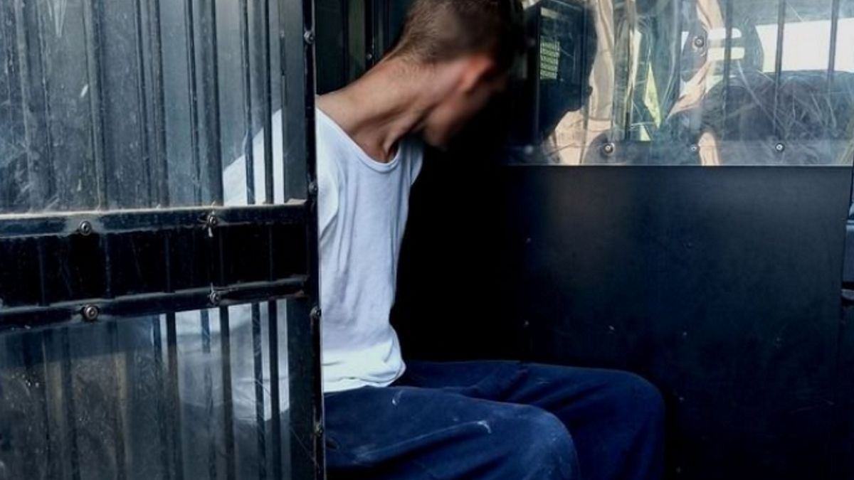 21-latek sam przyszedł na komendę