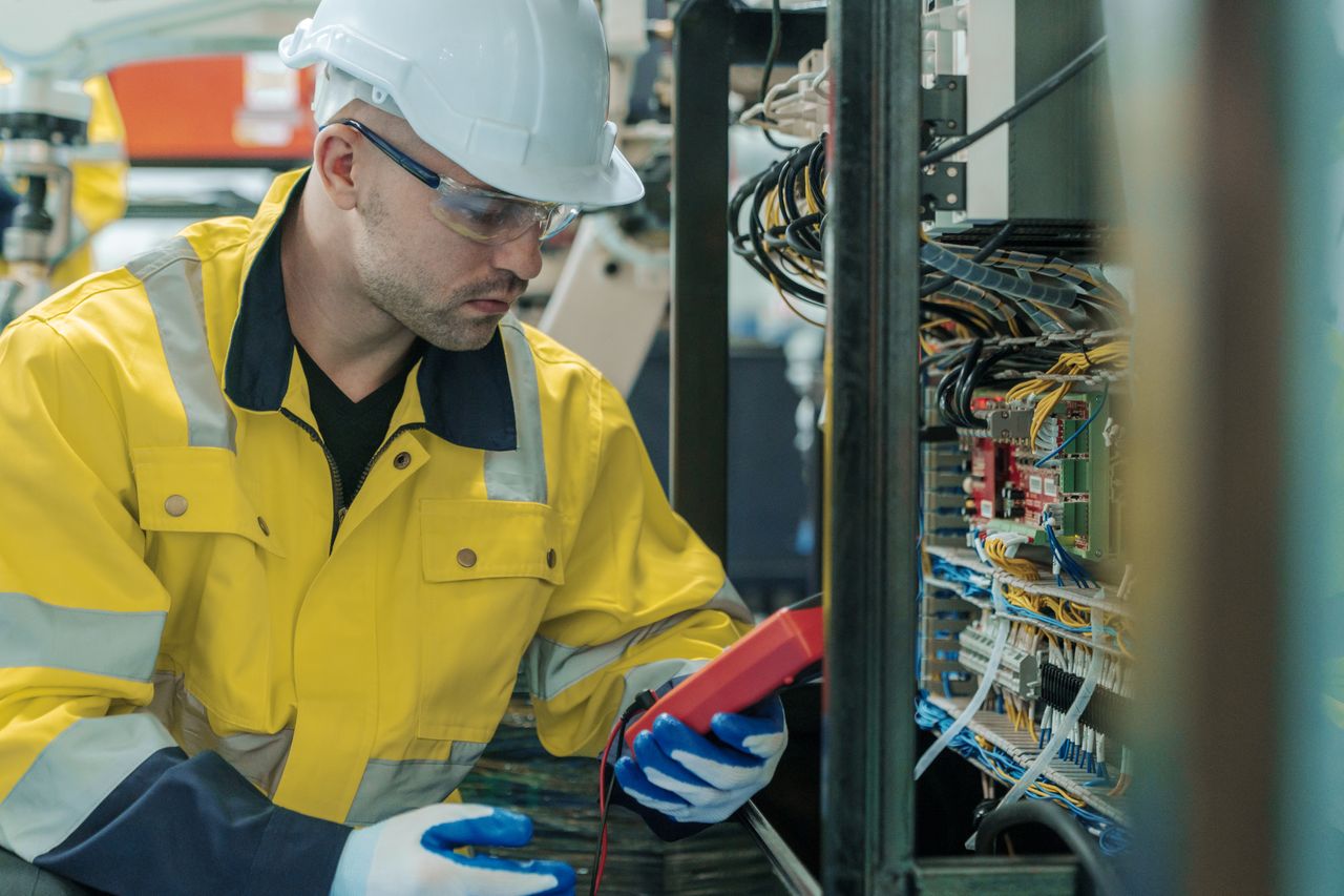 Zarabiają nawet 19 tys. zł miesięcznie. "Są na wagę złota"