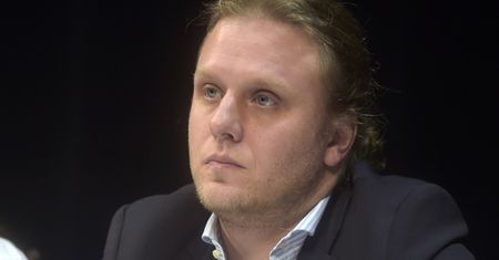 Bez morza kwiatów. Tak wygląda grób Piotra Woźniaka-Staraka w rocznicę urodzin