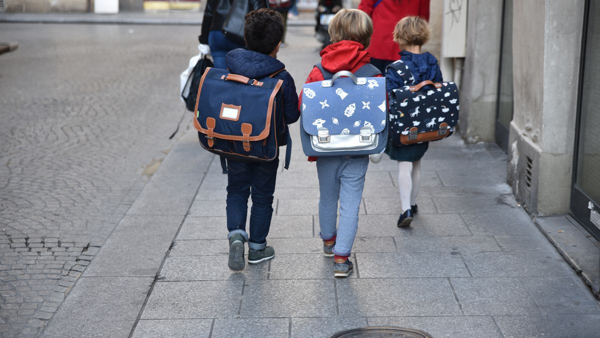 Dzieci młodszych klas wrócą do szkół jako pierwsi uczniowie podstawówek. Od poniedziałku 19 kwietnia do placówek oświatowych wróciły przedszkolaki