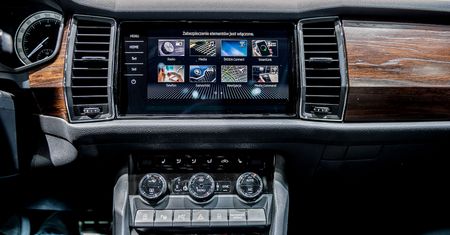 Co wiemy o nowym systemie Škoda Connect? Testujemy nowinkę technologiczną na targach w Genewie