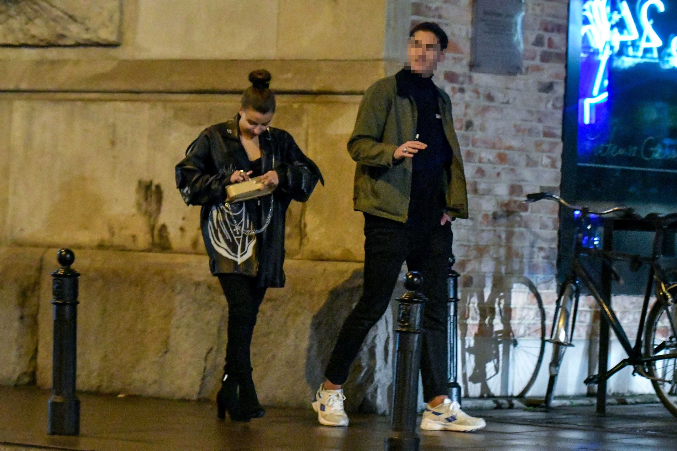 Julia Wieniawa na randce pali iqos