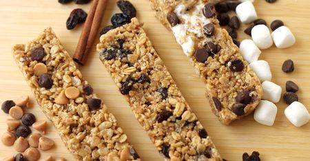 Batoniki muesli z kawałkami czekolady (twarde)