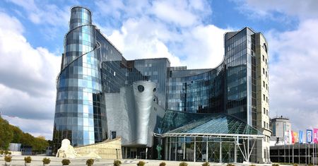 Kontrowersje wokół likwidacji TVP: Ministerstwo Kultury odpowiada na decyzję sądu.
