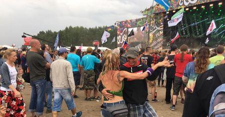 Kąpiele błotne i dużo śmiechu. Tak wyglądał ostatni dzień Woodstocku
