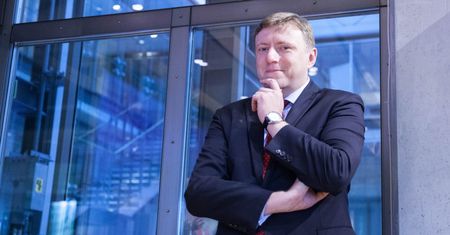 Jeden człowiek zajmuje dwa kierownicze stanowiska na GPW