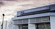Zdewastowany salon samochodowy BMW w Egipcie [wideo]