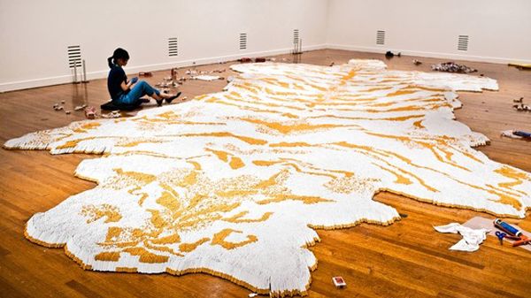 Z czego zrobiono tę tygrysią skórę? 1