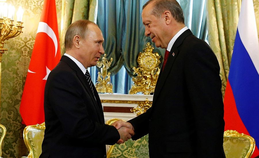 Konflikt Turcji z Zachodem. "Wprost w objęcia Rosji"