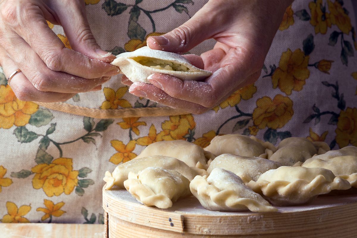 Przepis na pierogi kapucyńskie. Biją na głowę te z klasycznym farszem