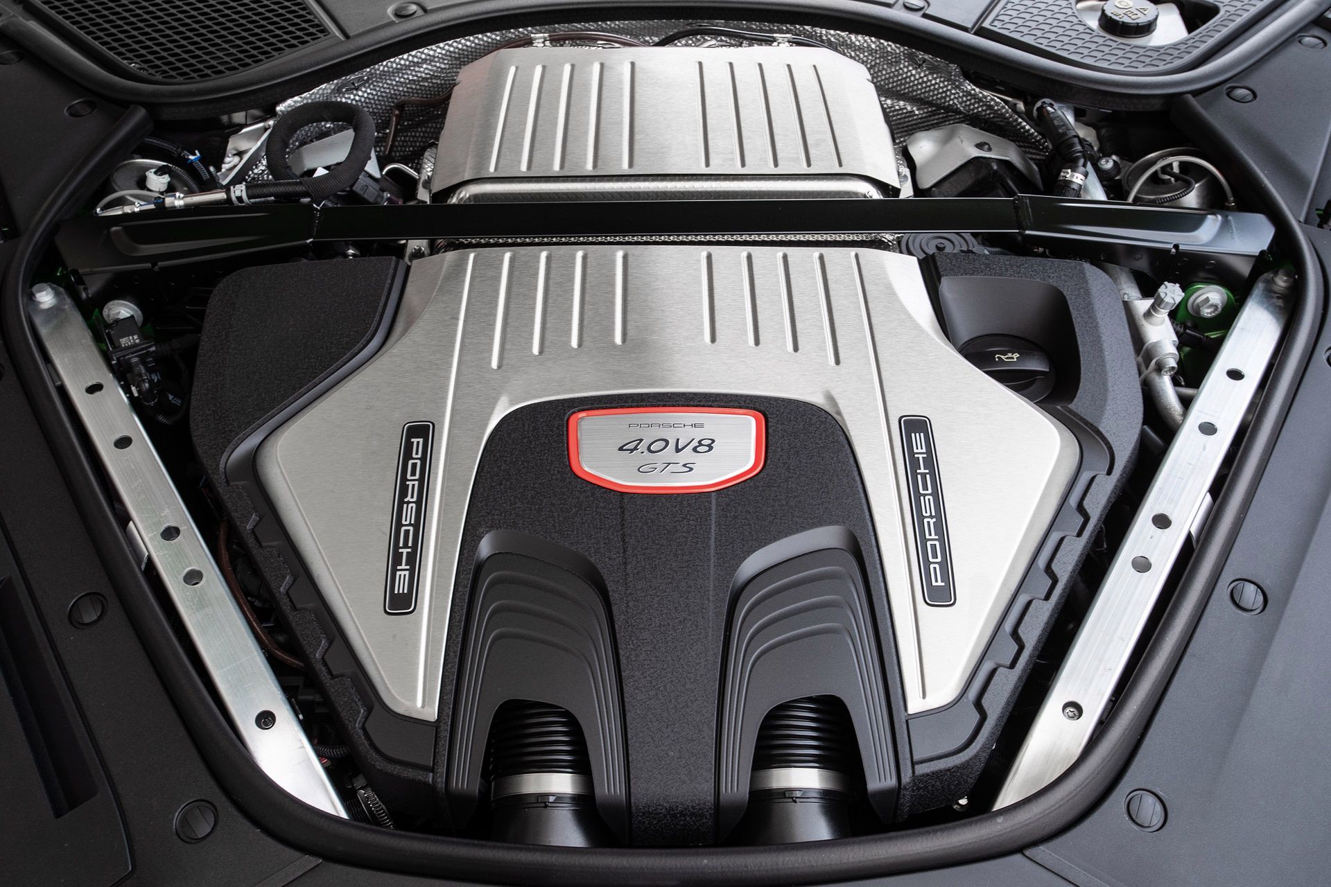 Nową Panamerę GTS niezmiennie zasila V8, ale teraz już doładowane (fot. Porsche)
