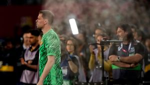 Flick nie owija w bawełnę. To dlatego posadził Szczęsnego na ławkę