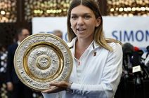 Tenis. Wimbledon 2019: Simona Halep wróciła do kraju. Otrzyma Gwiazdę Rumunii
