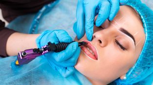 Makijaż permanentny ust: co oznacza dla zdrowia i skóry?