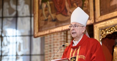 Abp Gądecki pisze o szczepieniach. Wizyta z KEP w ministerstwie