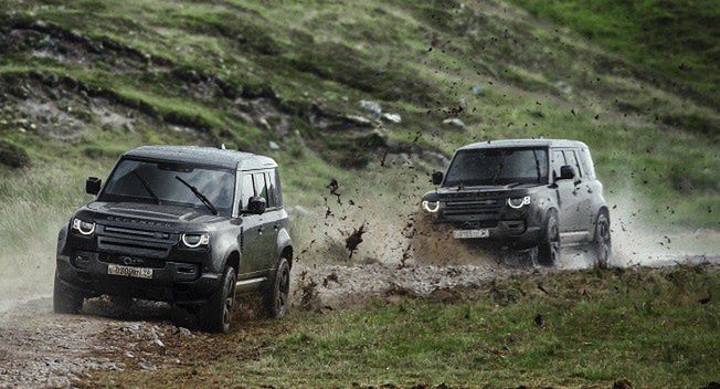 Nowy Land Rover Defender bohaterem filmu "No Time To Die"