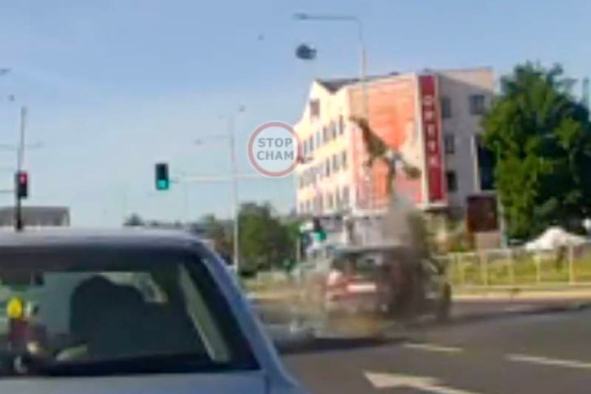 Nagle zmienił pas. Motocyklista w powietrzu. Nie żyje