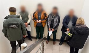 Skontrolowali kilka hosteli w Warszawie. Zatrzymali sześciu cudzoziemców