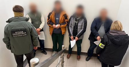Skontrolowali kilka hosteli w Warszawie. Zatrzymali sześciu cudzoziemców