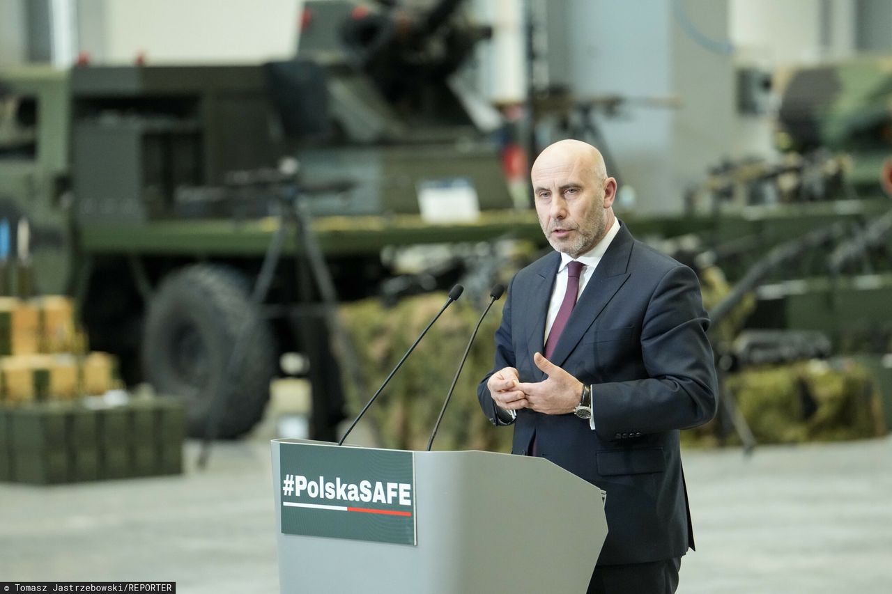 Prezes PGZ mówi, co oznacza brak podpisu Nawrockiego po ustawą o SAFE