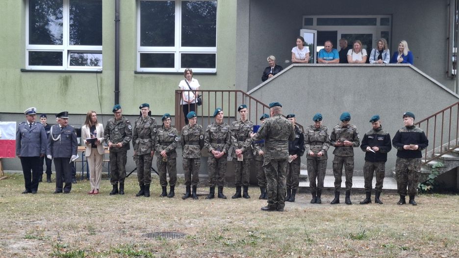 Blisko 200 uczniów rozpoczęło rok szkolny 2025/2026 w Zespole Szkół w Bolimowie