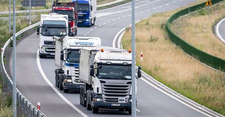 Tego firmy nie przewidziały. "Nie ma pracy, samochody stoją"