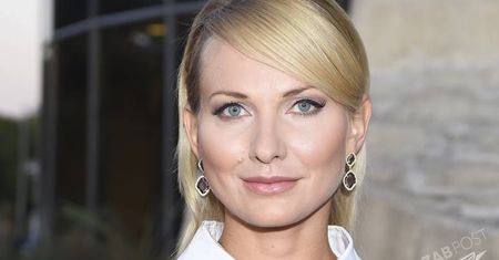 Joanna Moro na ramówce TVP w zjawiskowym komplecie w printy w stylu vintage [zdjęcia]