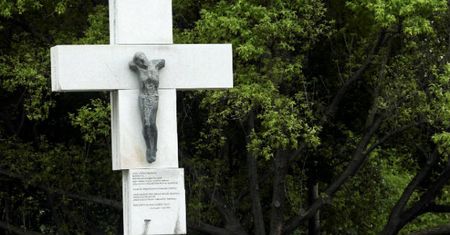 Projekt uchwały ws. "ludobójstwa dokonanego przez Polskę" budzi kontrowersje. Michał Dworczyk: treść jest kuriozalna