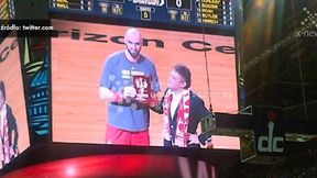 Polska noc w NBA za nami. Marcina Gortata w akcji obejrzeli polscy żołnierze i tancerki