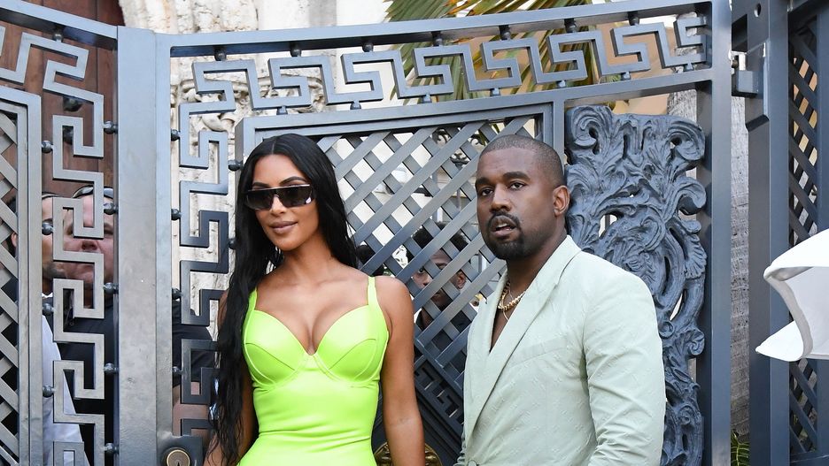 Kreacja Kim Kardashian to zapowiedź nowego trendu na... jesień