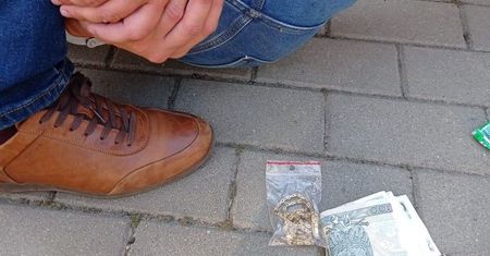 Błyskawiczne zatrzymanie recydywisty w Lublinie. Policja odzyskała kosztowności warte blisko 100 tys. zł