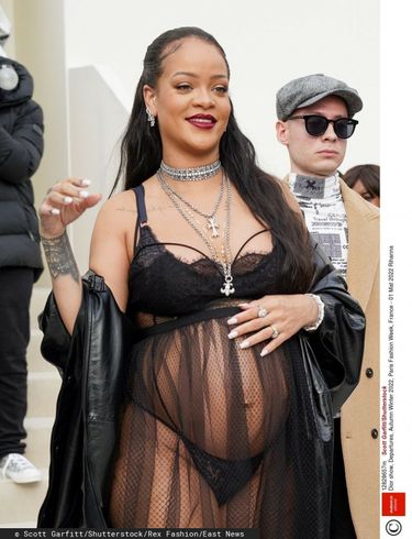 Rihanna - Dior Show