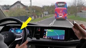 Maja Staśko oburzona zachowaniem dziennikarzy. W tle Raków Częstochowa