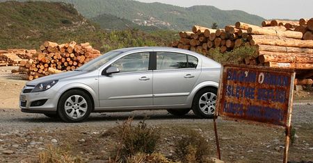 Opel Astra III Sedan