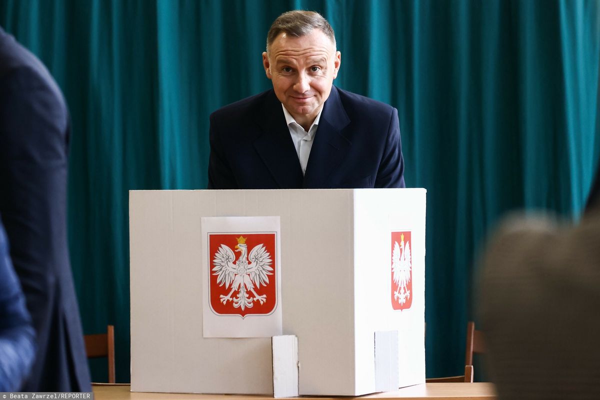 Prezydent Andrzej Duda bierze udział w głosowaniu. 15.10.2023.