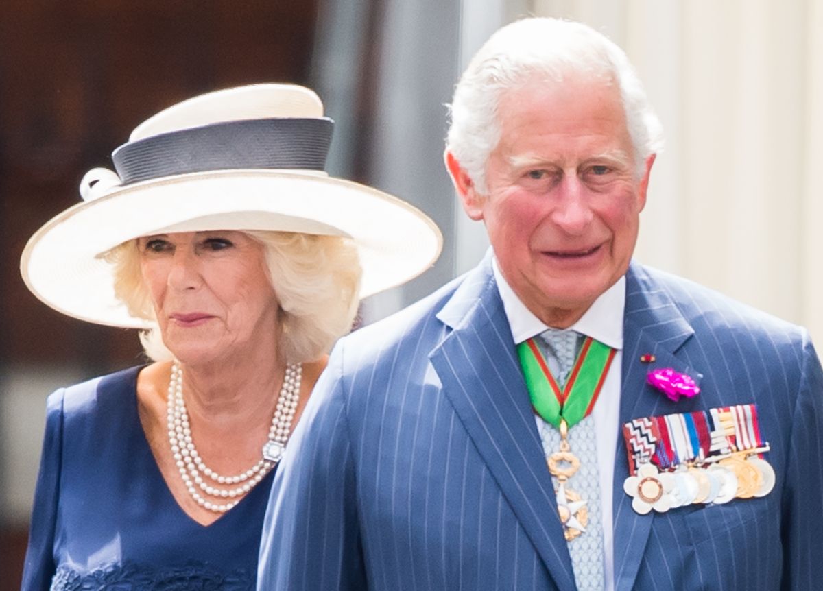 Książę Karol i Camilla nie przyznają się do "nieślubnego syna"