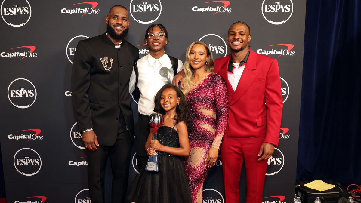 The 2023 ESPY Awards - Backstage
HOLLYWOOD, CALIFORNIA - JULY 12: (L-R) LeBron James, winner of Best Record-Breaking Performance, Bryce James, Zhuri James, Savannah James, and Bronny James attend The 2023 ESPY Awards at Dolby Theatre on July 12, 2023 in Hollywood, California. (Photo by Kevin Mazur/Getty Images)
Kevin Mazur
bestof, topix