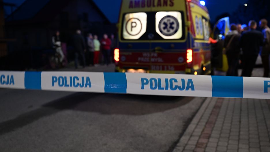 miejsce interwencji
DAREK DELMANOWICZ
interwencja policyjna, k��tnia rodzinna, miejsce zdarzenia, policja, radiow�z, radymnie