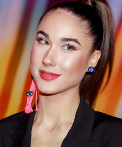 Filmik spod kościoła. Bogobojna gwiazda TVP nagrała synka i księdza