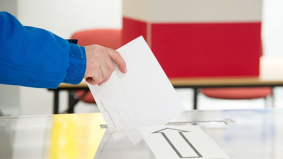 Wybory samorządowe 2024. Radny. Kto może kandydować? Jakie są zadania rad gmin, powiatów, województw?