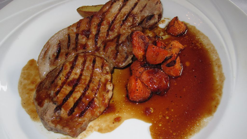 Polędwica wieprzowa bez kości (mięso i tłuszcz) opiekana na patelni