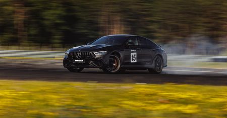 AMG Driving Academy na Silesia Ringu: dla tych, co mają benzynę we krwi, ale w ich żyłach też już płynie prąd