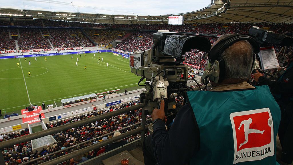 Getty Images / Na zdjęciu: operator w czasie meczu Bundesligi