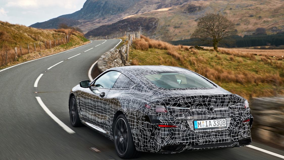 BMW Serii 8 ma mieć premierę w najbliższy piątek. Wydarzenie to poprzedził tragiczny wypadek.