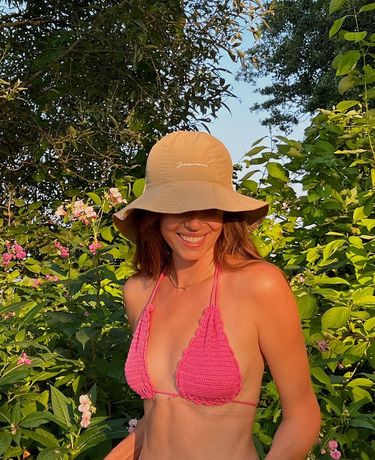 Izabella Krzan pozuje w bikini na Mazurach (fot. Instagram)