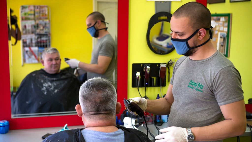 Kiedy salony fryzjerskie wznowią działalność?