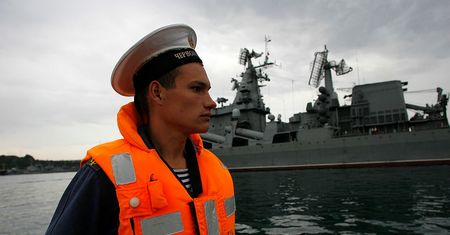 Załoga krążownika "Moskwa" składała się w większości z poborowych? Nowe ustalenia