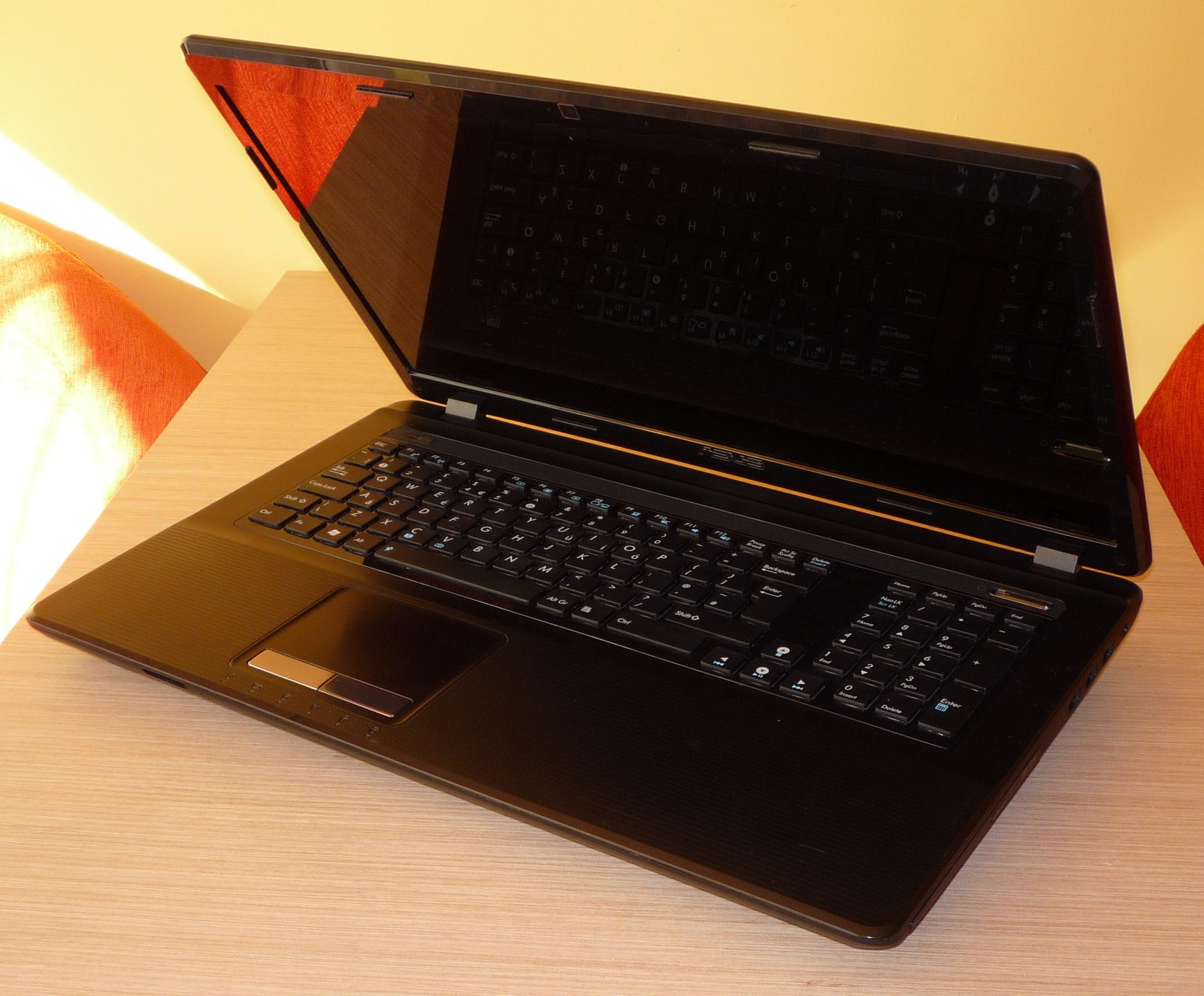 Asus K93SV - przenośny gigant [test cz. 1] 2