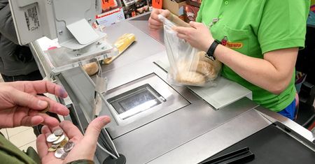 Niedziele handlowe luty – w które niedziele obowiązuje zakaz handlu?