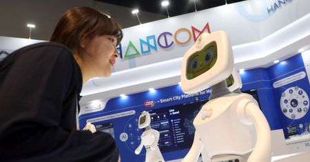 CES 2019. Tylko wibratora zabrakło - prowadził się niemoralnie